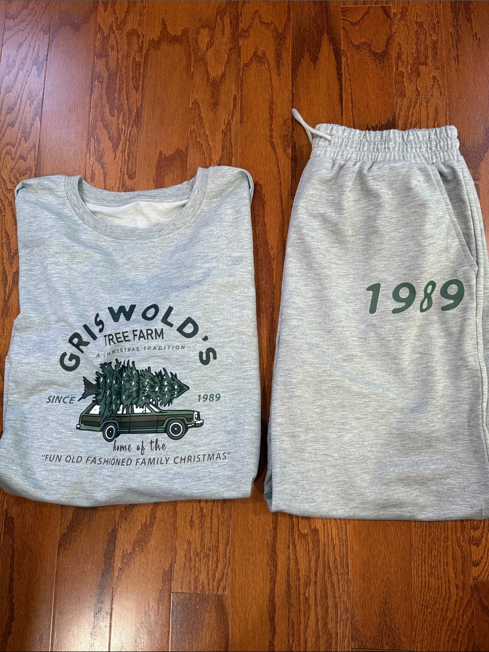 Griswold’s Tree Farm Christmas Sweatshirt & Jogger Set XL